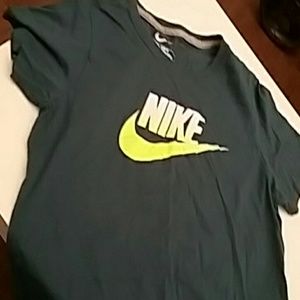 Nike t-shirt